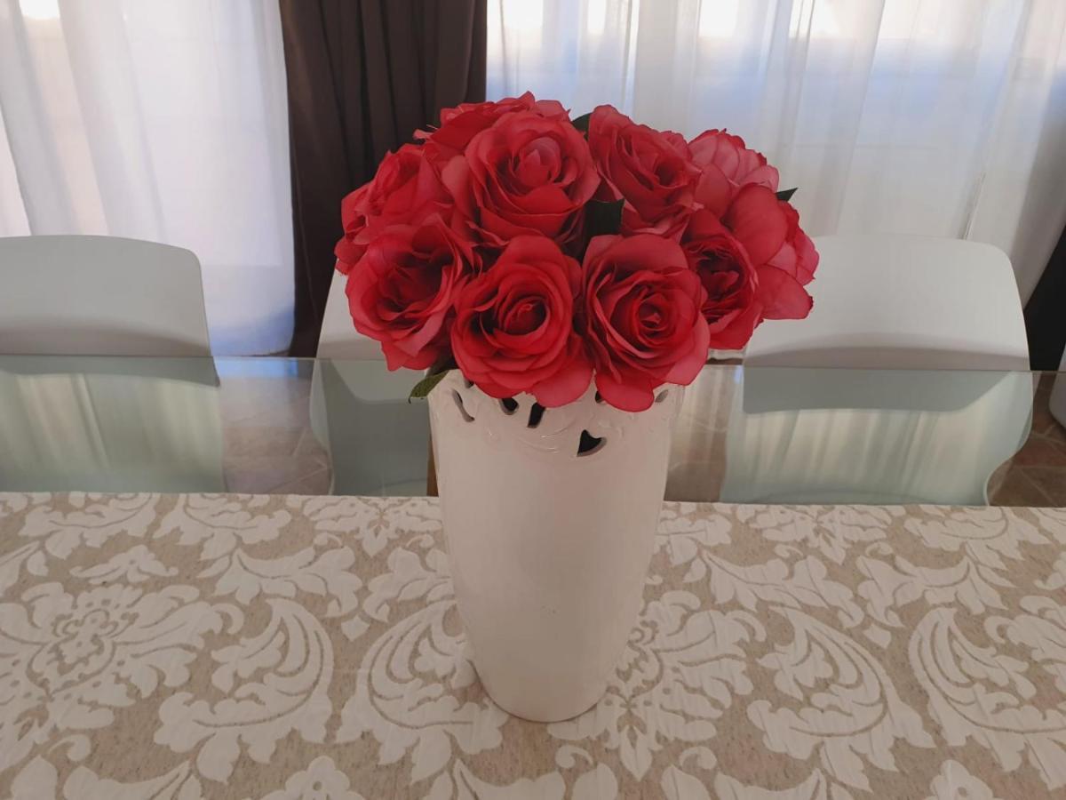Open Space Rose อีเกลเซียส ภายนอก รูปภาพ