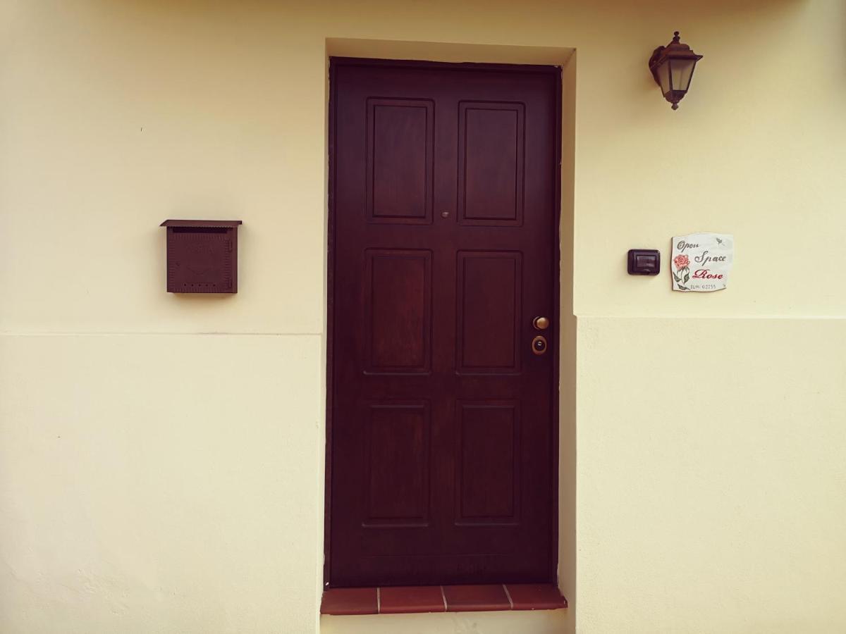 Open Space Rose อีเกลเซียส ภายนอก รูปภาพ