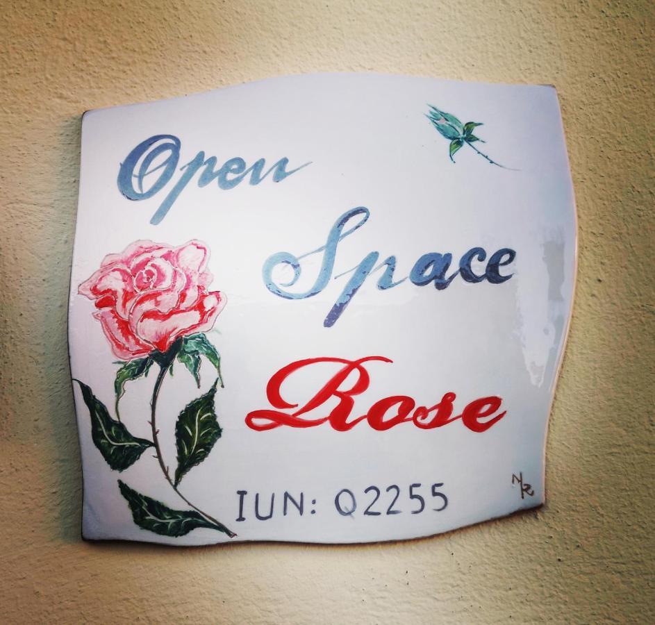 Open Space Rose อีเกลเซียส ภายนอก รูปภาพ
